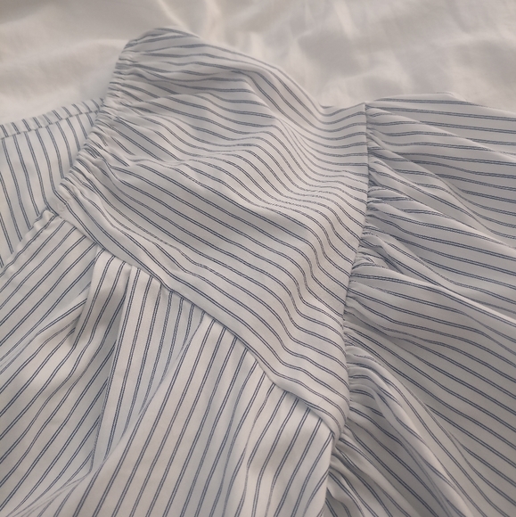 Pillow Sleeve Blouse - Picture 5 of 6